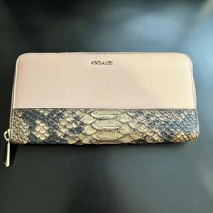 Coach wallet